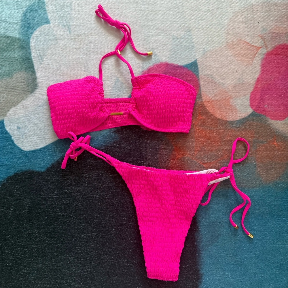 Pink Bikini - Picture 1 of 2